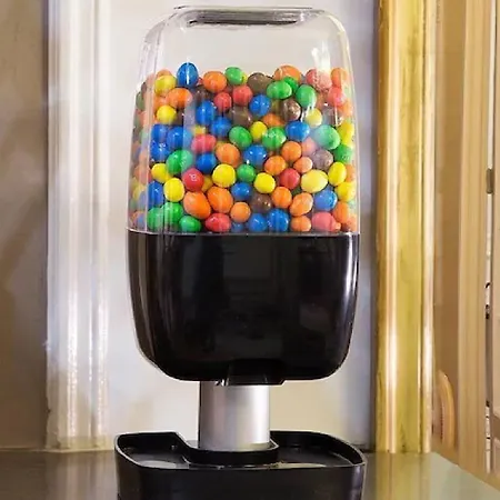 De La Cite Rougemont 2*