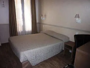 De La Cite Rougemont 2*