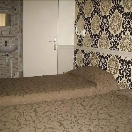 Szálloda De La Cite Rougemont