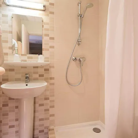 Hotel De La Cite Rougemont Paris