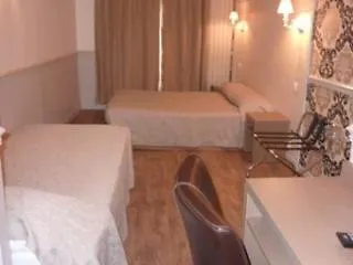 De La Cite Rougemont Hotell 2*