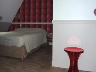 De La Cité Rougemont 2*