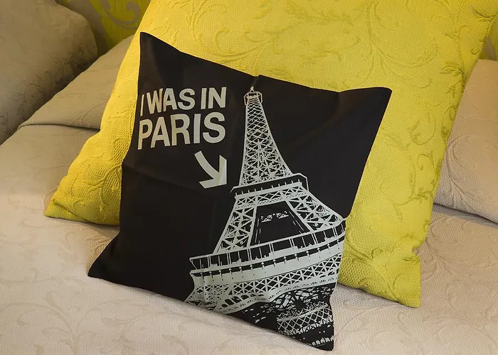 De La Cite Rougemont