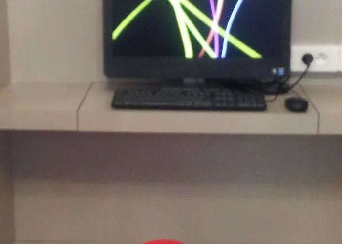 De La Cite Rougemont