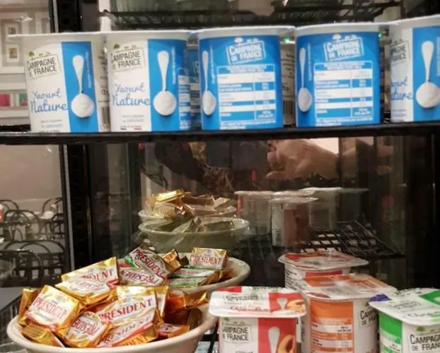 Hotell De La Cite Rougemont Paris