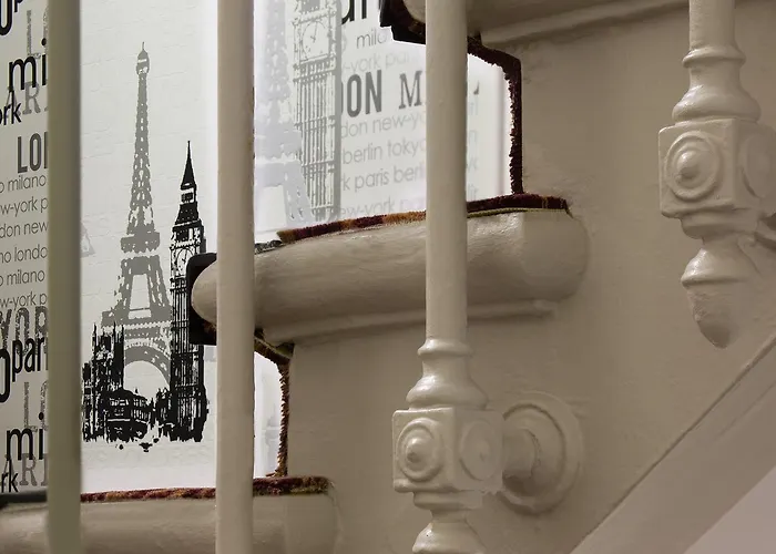 De La Cite Rougemont Hotel