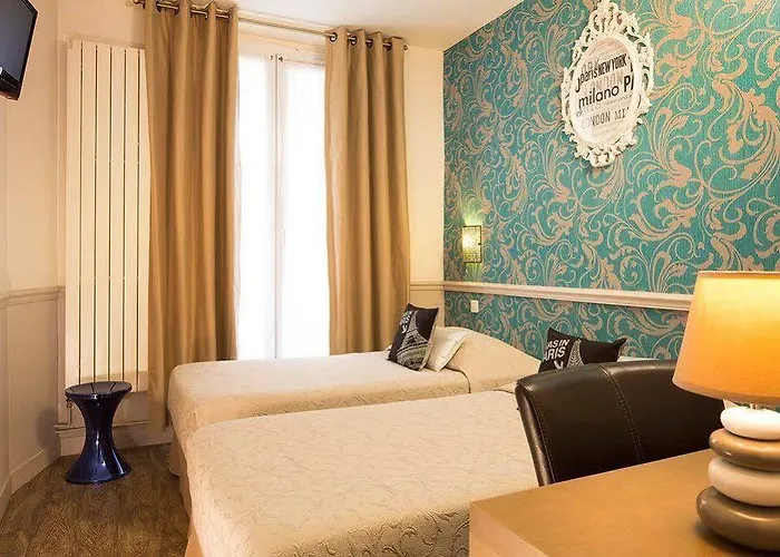 De La Cite Rougemont 2*